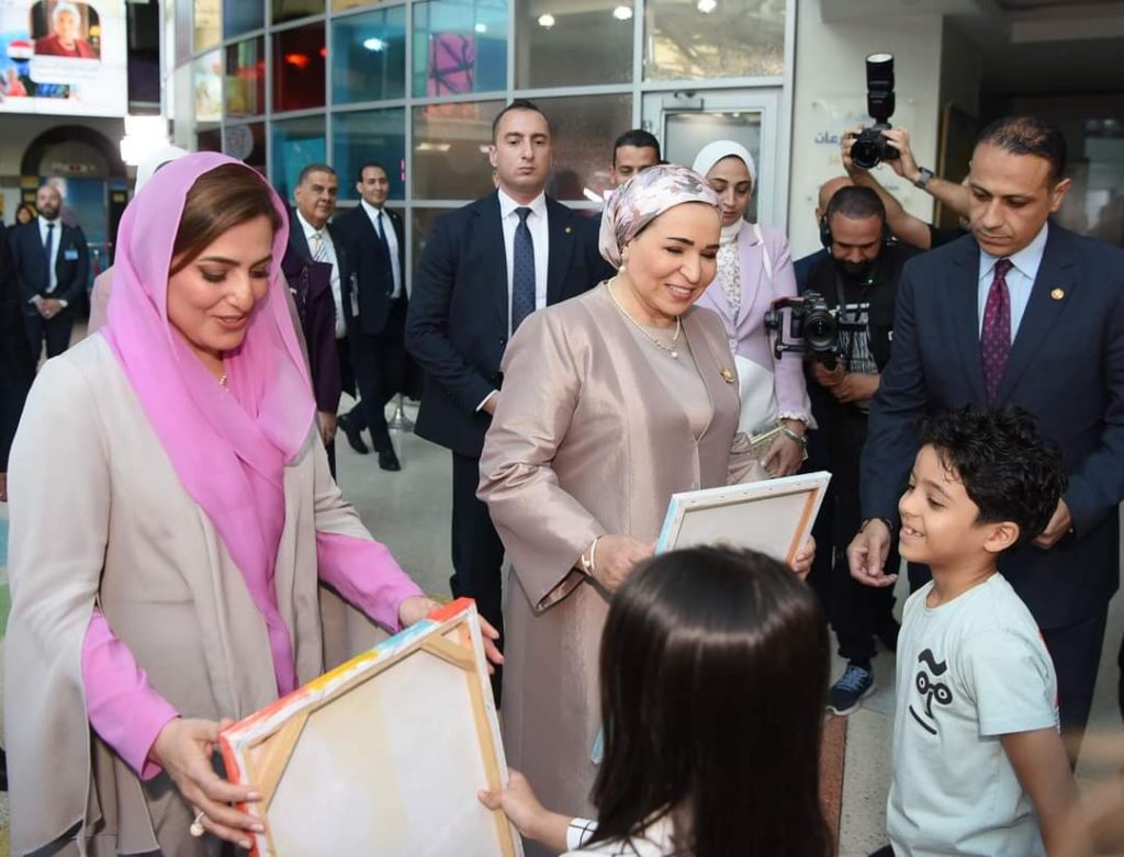 L'épouse du Président et l'épouse du Sultan d’Oman à l'hôpital 57357 10 - Le Progrès Egyptien L'épouse du Président et l'épouse du Sultan d’Oman à l'hôpital 57357 9 - Le Progrès Egyptien