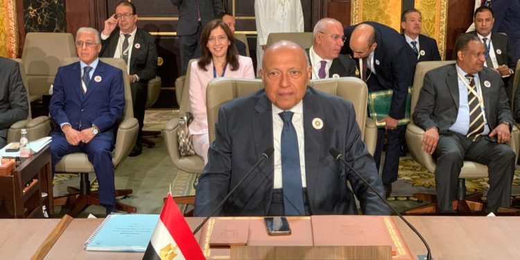 Choucri à Bahreïn pour la réunion ministérielle du conseil de la Ligue Arabe 2 - Le Progrès Egyptien Choucri à Bahreïn pour la réunion ministérielle du conseil de la Ligue Arabe 1 - Le Progrès Egyptien