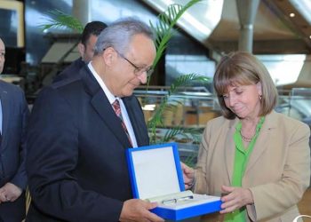 La présidente de la Grèce visite la Bibliothèque d’Alexandrie