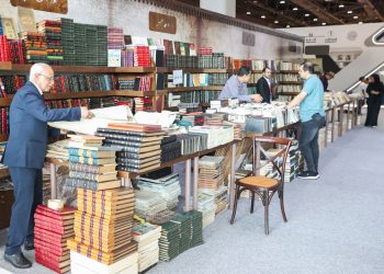 Salon d’Abou Dhabi : Un voyage dans le temps avec les rarissimes de livres au pavillon du “Mur de l’Ezbekiyeh”