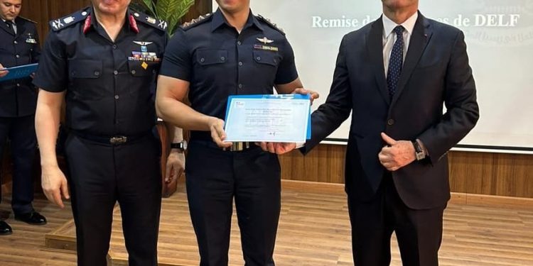 Remise de diplômes “DELF” aux officiers des Forces de l’Air 1 - Le Progrès Egyptien