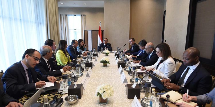 Madbouli: Accroître la participation du secteur privé à l'économie 2 - Le Progrès Egyptien Madbouli: Accroître la participation du secteur privé à l'économie 1 - Le Progrès Egyptien