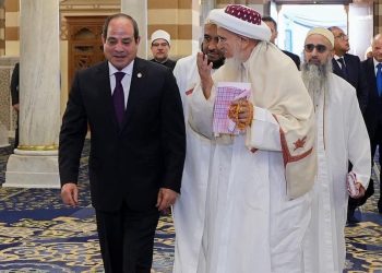 Le président Al-Sissi inaugure la mosquée de Sayeda Zeinab après sa rénovation