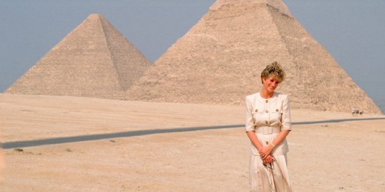 La visite historique transformée en souvenir iconique ! 2 - Le Progrès Egyptien La visite historique transformée en souvenir iconique ! 1 - Le Progrès Egyptien