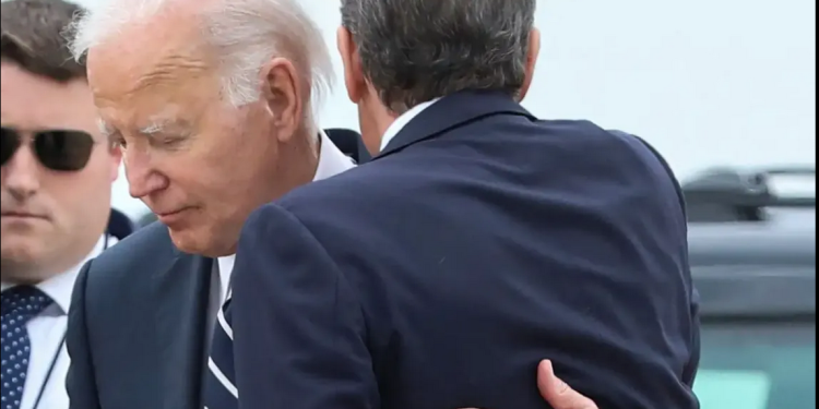 Biden affiche son soutien à son fils Hunter 1 - Le Progrès Egyptien