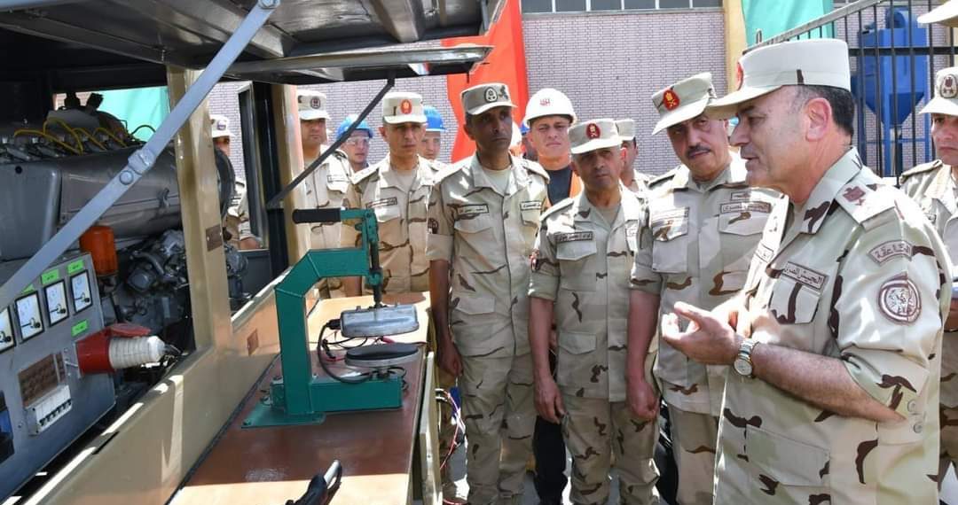 Le chef d'état-major des forces armées inspecte une unité technique de la direction des blindés 1 - Le Progrès Egyptien