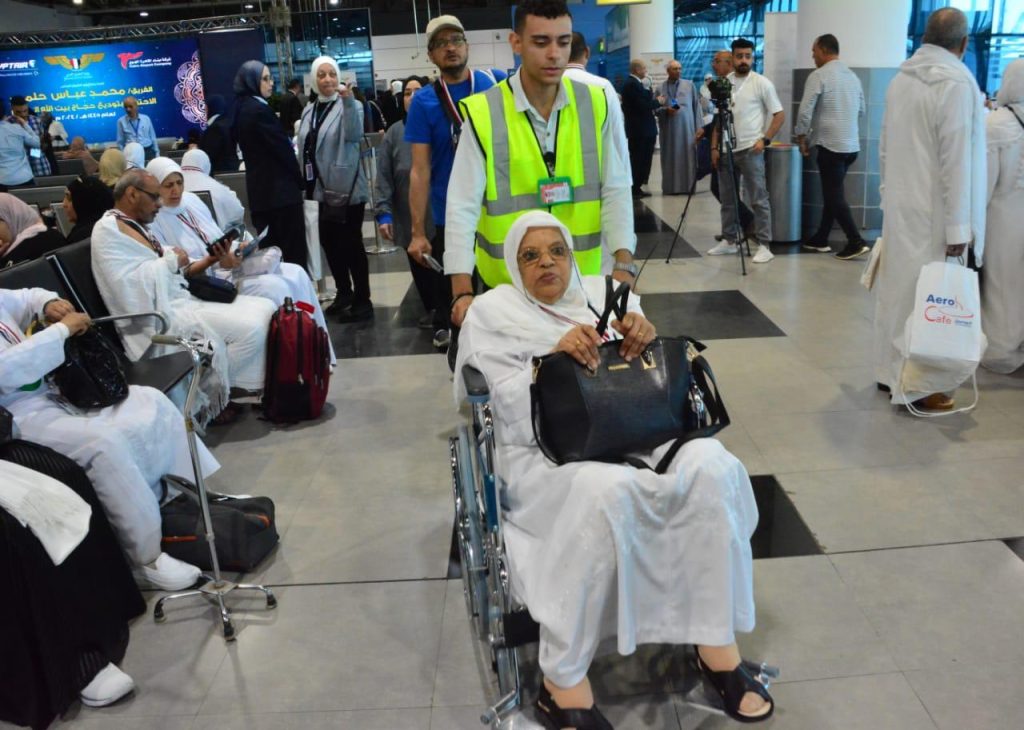 EgyptAir transporte 60 000 pèlerins sur 241 vols vers Djeddah et Médine 10 - Le Progrès Egyptien EgyptAir transporte 60 000 pèlerins sur 241 vols vers Djeddah et Médine 9 - Le Progrès Egyptien