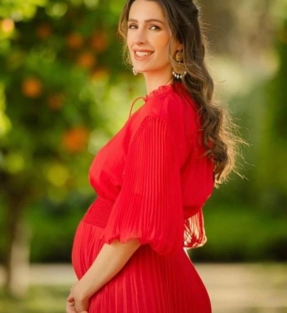Rajwa de Jordanie enceinte : Ventre bien rond sur de nouveaux portraits 4 - Le Progrès Egyptien Rajwa de Jordanie enceinte : Ventre bien rond sur de nouveaux portraits 3 - Le Progrès Egyptien