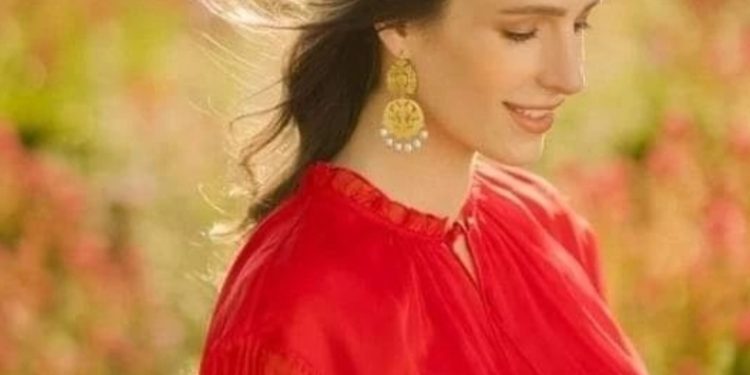 Rajwa de Jordanie enceinte : Ventre bien rond sur de nouveaux portraits 2 - Le Progrès Egyptien Rajwa de Jordanie enceinte : Ventre bien rond sur de nouveaux portraits 1 - Le Progrès Egyptien