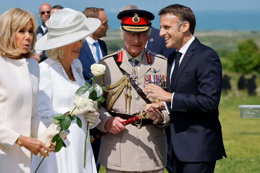 Charles, William, Anne, Albert… Les têtes couronnées aux 80 ans du D-Day 8 - Le Progrès Egyptien Charles, William, Anne, Albert… Les têtes couronnées aux 80 ans du D-Day 7 - Le Progrès Egyptien
