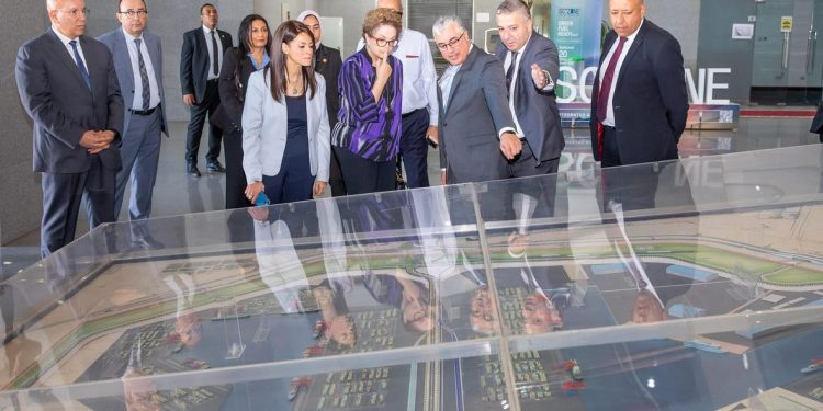 La présidente de la NBD visite la SCZone  1 - Le Progrès Egyptien