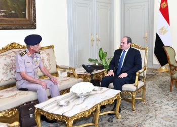 Le Président Al-Sissi reçoit le ministre de la Défense