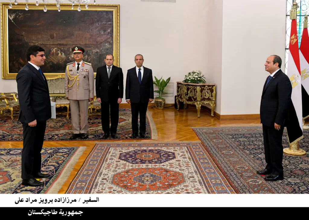Le Président Al-Sissi reçoit les lettres de créance de 12 nouveaux ambassadeurs 24 - Le Progrès Egyptien Le Président Al-Sissi reçoit les lettres de créance de 12 nouveaux ambassadeurs 23 - Le Progrès Egyptien