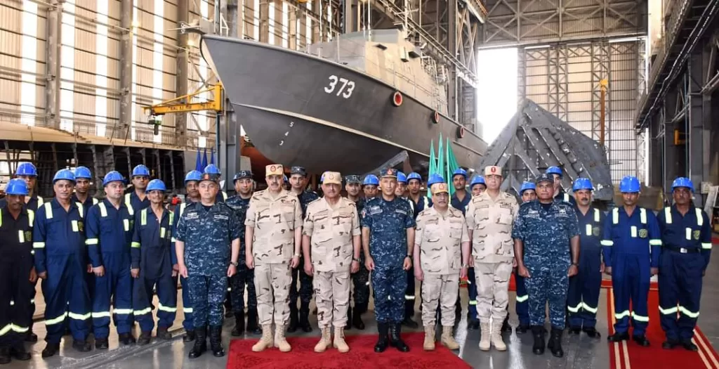 Sakr s'entretient avec des éléments de la zone militaire nord et de la Marine 4 - Le Progrès Egyptien Sakr s'entretient avec des éléments de la zone militaire nord et de la Marine 3 - Le Progrès Egyptien