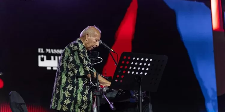 L'essence de l'été revivé avec Al-Masryeen Band au Festival de la Nouvelle Alamein 2 - Le Progrès Egyptien L'essence de l'été revivé avec Al-Masryeen Band au Festival de la Nouvelle Alamein 1 - Le Progrès Egyptien