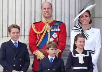 Kate Middleton dévoile un magnifique portrait de George en noir et blanc