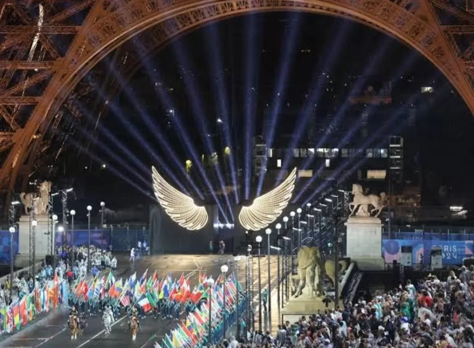 Cérémonie des JO de Paris 2024: défilé sur la Seine, spectacle grandiose, invités inattendus... 3 - Le Progrès Egyptien Cérémonie des JO de Paris 2024: défilé sur la Seine, spectacle grandiose, invités inattendus... 2 - Le Progrès Egyptien