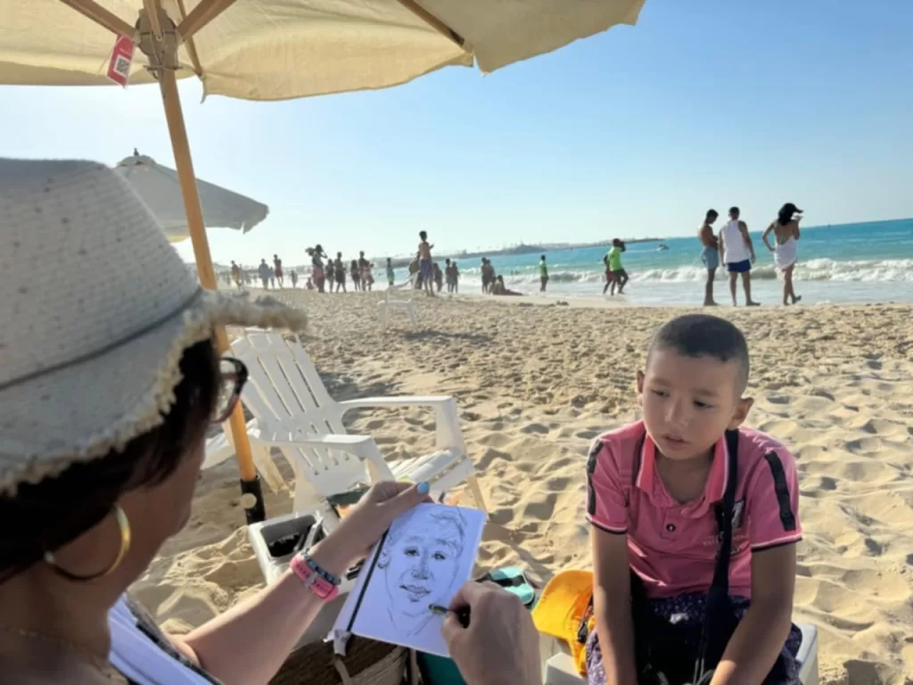 Imane Hakim et ses croquis rapides sur la plage 14 - Le Progrès Egyptien Imane Hakim et ses croquis rapides sur la plage 13 - Le Progrès Egyptien