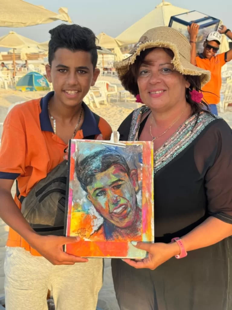 Imane Hakim et ses croquis rapides sur la plage 6 - Le Progrès Egyptien Imane Hakim et ses croquis rapides sur la plage 5 - Le Progrès Egyptien