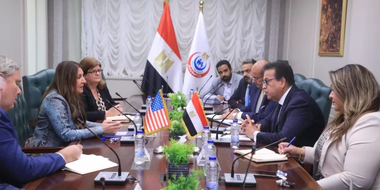 Le ministre de la Santé s'entretient avec l'ambassadrice US au Caire 2 - Le Progrès Egyptien Le ministre de la Santé s'entretient avec l'ambassadrice US au Caire 1 - Le Progrès Egyptien