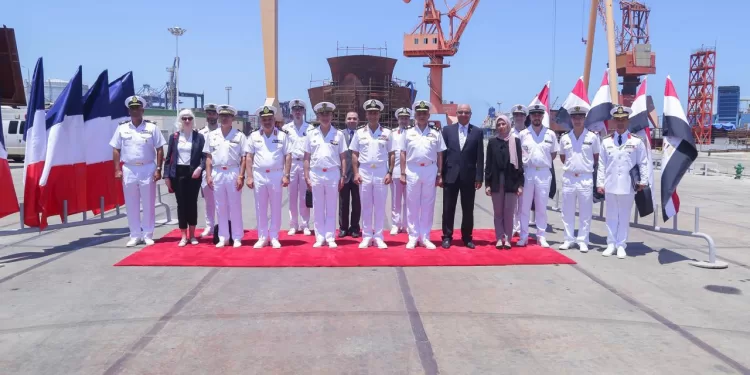 Visite du chef d'Etat-major, l'amiral Nicolas Vaujour à la Marine égyptienne 2 - Le Progrès Egyptien Visite du chef d'Etat-major, l'amiral Nicolas Vaujour à la Marine égyptienne 1 - Le Progrès Egyptien
