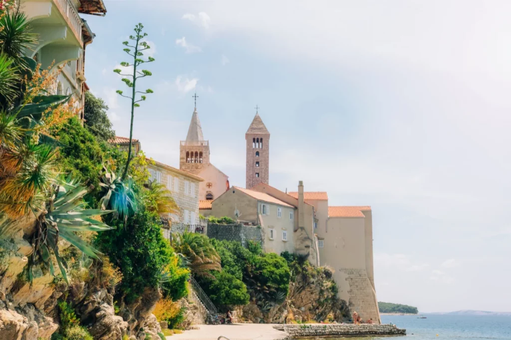 Les îles de Méditerranée : Un voyage entre nature, culture et histoire 8 - Le Progrès Egyptien Les îles de Méditerranée : Un voyage entre nature, culture et histoire 7 - Le Progrès Egyptien