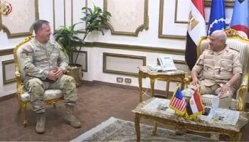 Le ministre de la Défense reçoit le commandant du CENTCOM