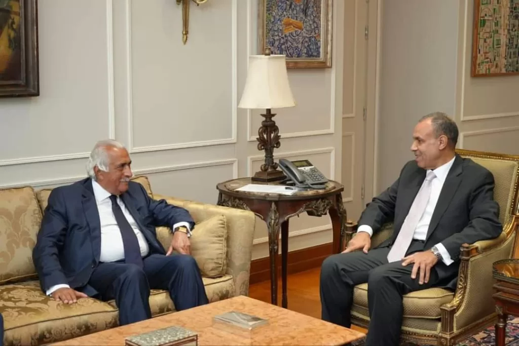 Dr Abdel-Aati reçoit une délégation de la Chambre de Commerce Américaine en Égypte 8 - Le Progrès Egyptien Dr Abdel-Aati reçoit une délégation de la Chambre de Commerce Américaine en Égypte 7 - Le Progrès Egyptien