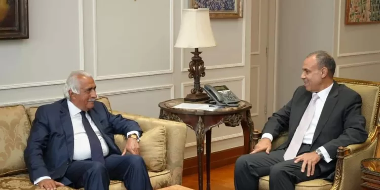 Dr Abdel-Aati reçoit une délégation de la Chambre de Commerce Américaine en Égypte 1 - Le Progrès Egyptien