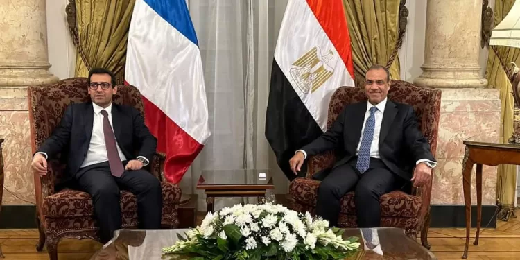 Abdel-Aati s'entretient avec son homologue français (Photos) 1 - Le Progrès Egyptien