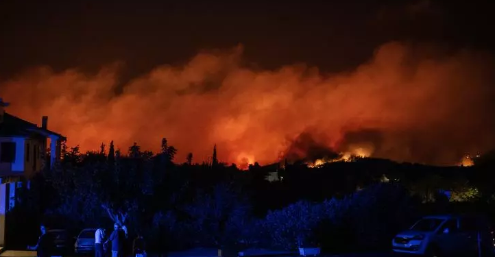 Grèce-Incendies: Ordres d’évacuation de plusieurs localités 1 - Le Progrès Egyptien