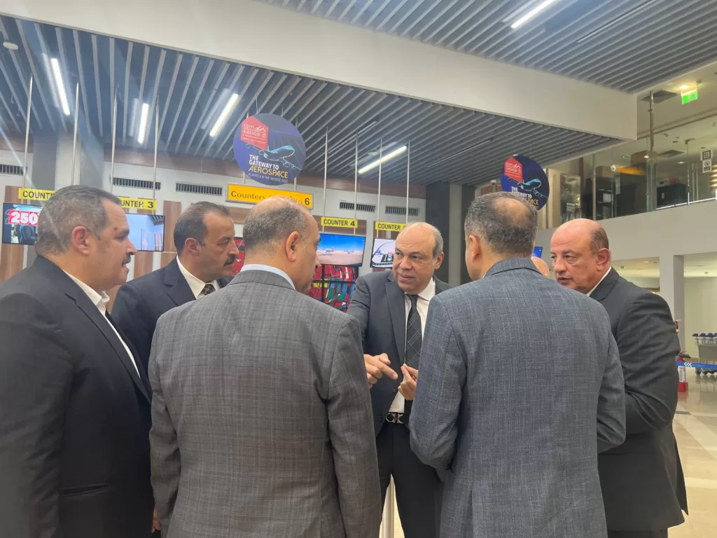 Le ministre de l'Aviation inspecte l'aéroport d'Alamein 8 - Le Progrès Egyptien Le ministre de l'Aviation inspecte l'aéroport d'Alamein 7 - Le Progrès Egyptien