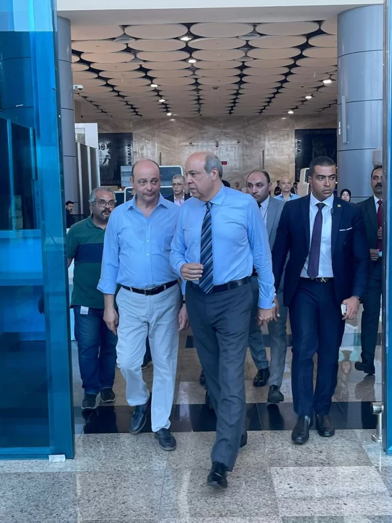 Tournées d’inspection d’Al-Hefni dans les filiales et les aéroports 5 - Le Progrès Egyptien