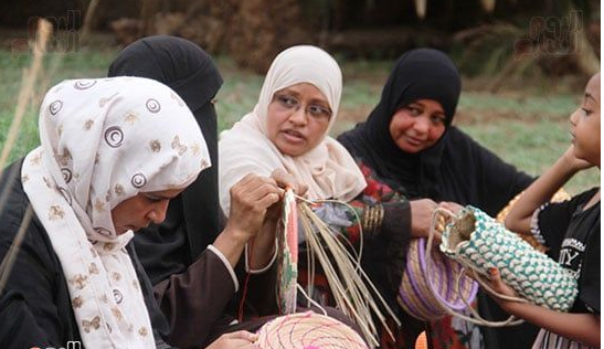 " Des mains d'or"... Les femmes d'Assouan mettent au grand jour leur savoir-faire artistique 4 - Le Progrès Egyptien " Des mains d'or"... Les femmes d'Assouan mettent au grand jour leur savoir-faire artistique 3 - Le Progrès Egyptien