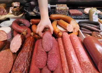 La viande transformée plus de 3 fois par mois risque de développer Alzheimer