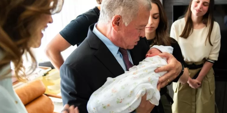 Premiers portraits à trois pleins d’amour pour Hussein, Rajwa et Iman 1 - Le Progrès Egyptien