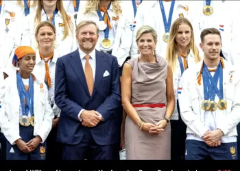 Le couple royal hollandais euphorique pour le retour des médaillés olympiques