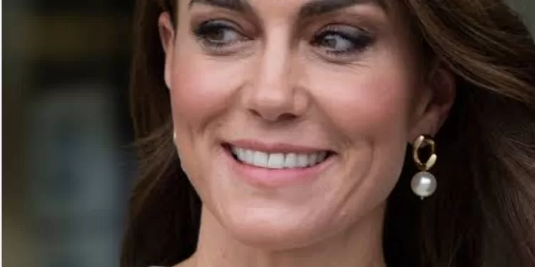 Kate Middleton réapparaît sans sa bague de fiançailles 1 - Le Progrès Egyptien