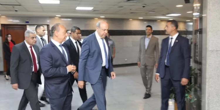 Le ministre de l’Aviation civile en visite au Sultanat d’Oman 2 - Le Progrès Egyptien Le ministre de l’Aviation civile en visite au Sultanat d’Oman 1 - Le Progrès Egyptien