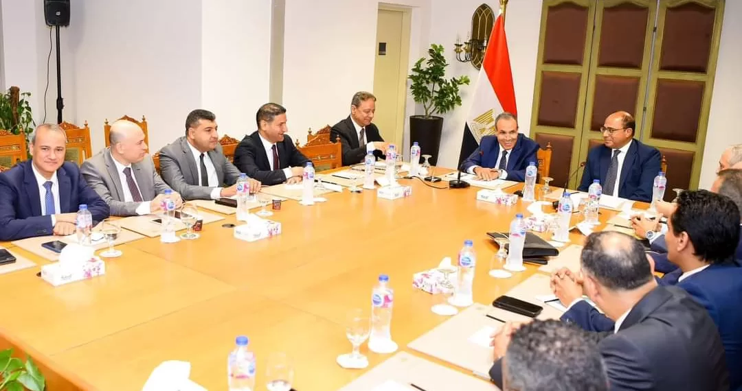 Abdel-Aati rencontre les présidents des organismes médiatiques, les rédacteurs en chef et les conseils d'administration des journaux 2 - Le Progrès Egyptien Abdel-Aati rencontre les présidents des organismes médiatiques, les rédacteurs en chef et les conseils d'administration des journaux 1 - Le Progrès Egyptien