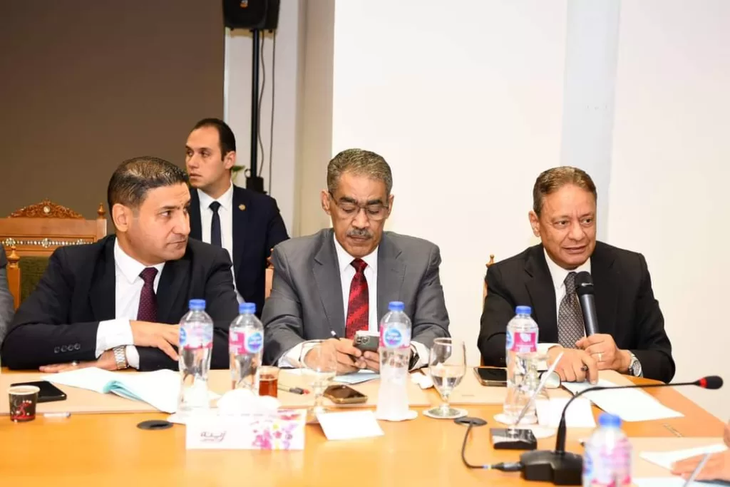 Abdel-Aati rencontre les présidents des organismes médiatiques, les rédacteurs en chef et les conseils d'administration des journaux 14 - Le Progrès Egyptien Abdel-Aati rencontre les présidents des organismes médiatiques, les rédacteurs en chef et les conseils d'administration des journaux 13 - Le Progrès Egyptien