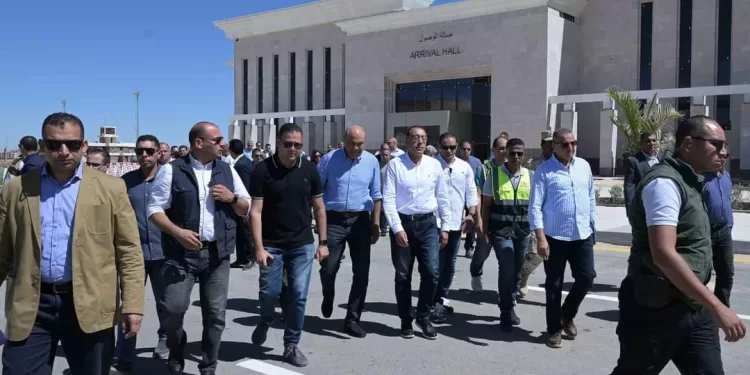 Madbouli souligne l'importance de développer l'aéroport de Sainte-Catherine de concert avec le projet "La Grande Transfiguration" 1 - Le Progrès Egyptien