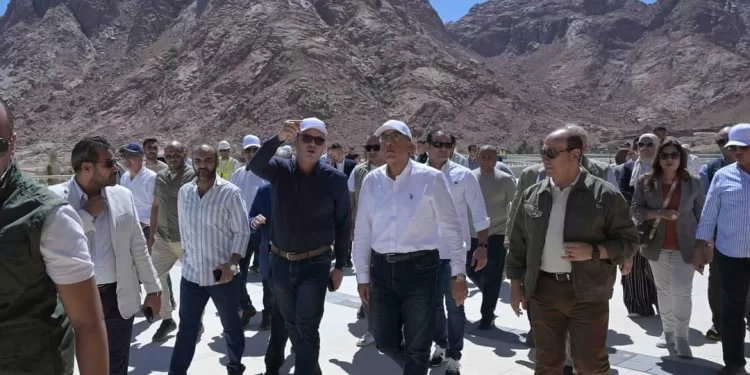 Le PM suit les travaux de la zone du monastère de Sainte-Catherine 1 - Le Progrès Egyptien