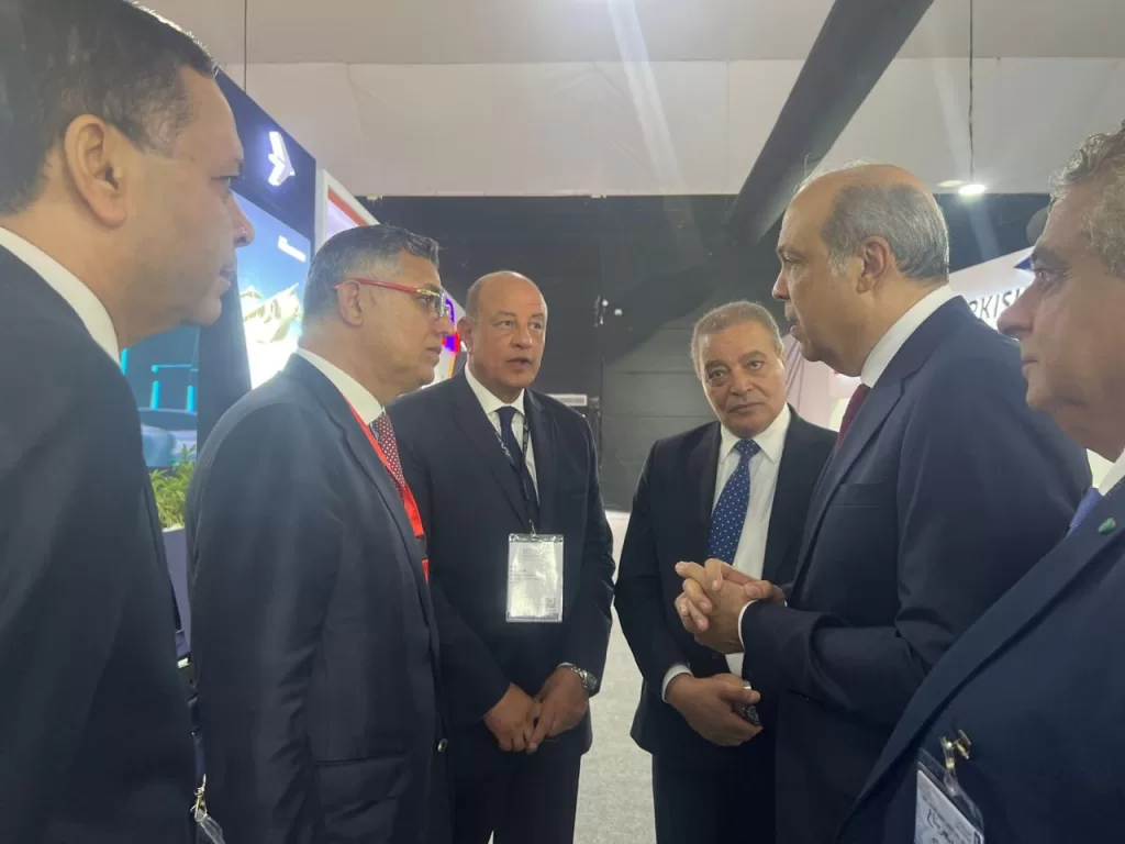 Le ministre de l'Aviation civile effectue une tournée d'inspection au Salon de l'aviation et de l'espace d'Al-Alamein 2024 6 - Le Progrès Egyptien Le ministre de l'Aviation civile effectue une tournée d'inspection au Salon de l'aviation et de l'espace d'Al-Alamein 2024 5 - Le Progrès Egyptien