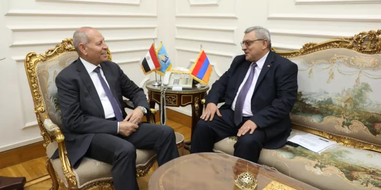 Le gouverneur du Caire reçoit l’ambassadeur d'Arménie à l'issue de son mandat 2 - Le Progrès Egyptien Le gouverneur du Caire reçoit l’ambassadeur d'Arménie à l'issue de son mandat 1 - Le Progrès Egyptien