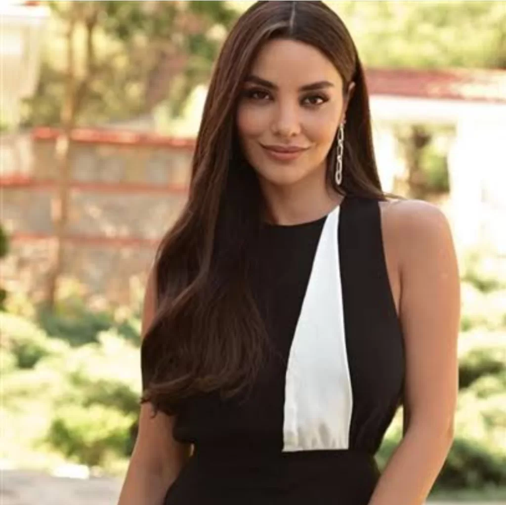 Ingy Wigdan participe au 1er film saoudien au côté de Burak Özçivit 8 - Le Progrès Egyptien Ingy Wigdan participe au 1er film saoudien au côté de Burak Özçivit 7 - Le Progrès Egyptien