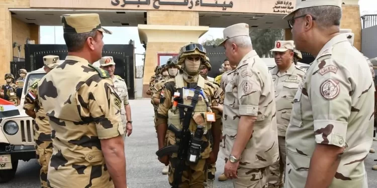 Le chef d’état major des Forces armées inspecte les mesures de sécurisation à la frontière avec Gaza 1 - Le Progrès Egyptien