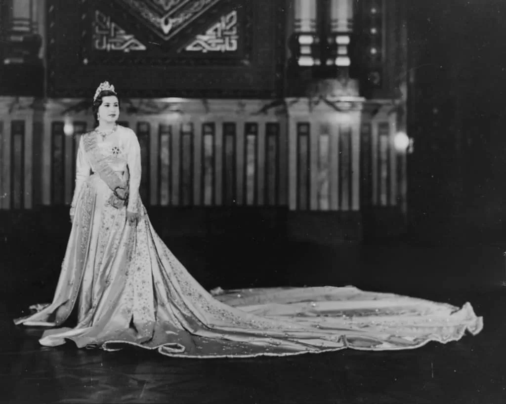 Robe de mariée de la dernière reine d'Egypte 6 - Le Progrès Egyptien Robe de mariée de la dernière reine d'Egypte 5 - Le Progrès Egyptien