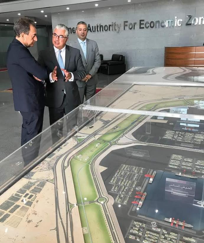 ZECS : Visite de l’Ambassadeur de France 4 - Le Progrès Egyptien ZECS : Visite de l’Ambassadeur de France 3 - Le Progrès Egyptien