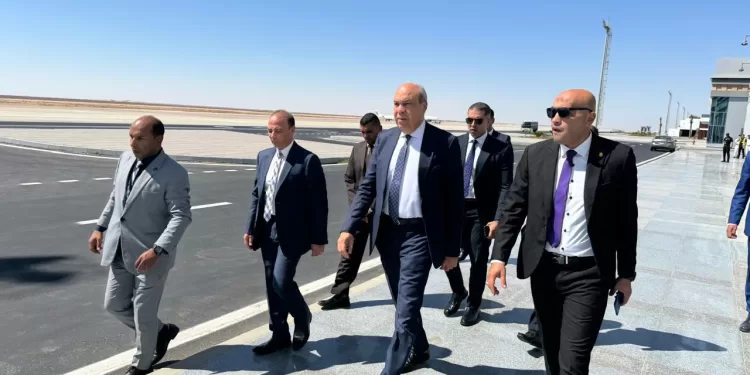 Le Ministre de l'Aviation Civile effectue une tournée d'inspection à l'aéroport international d'Al-Alamein 1 - Le Progrès Egyptien